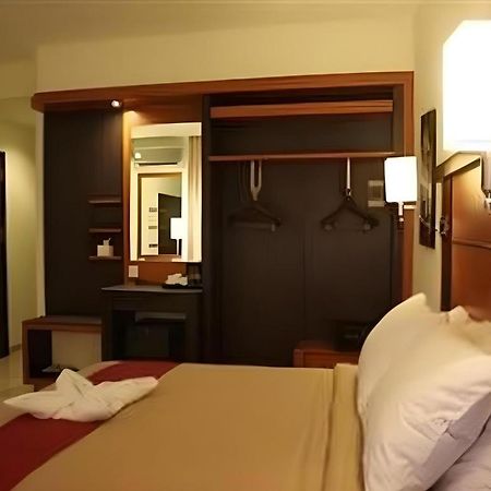 Travello Hotel Μανάντο Εξωτερικό φωτογραφία