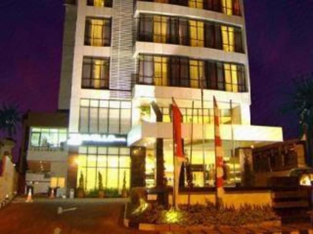 Travello Hotel Μανάντο Εξωτερικό φωτογραφία