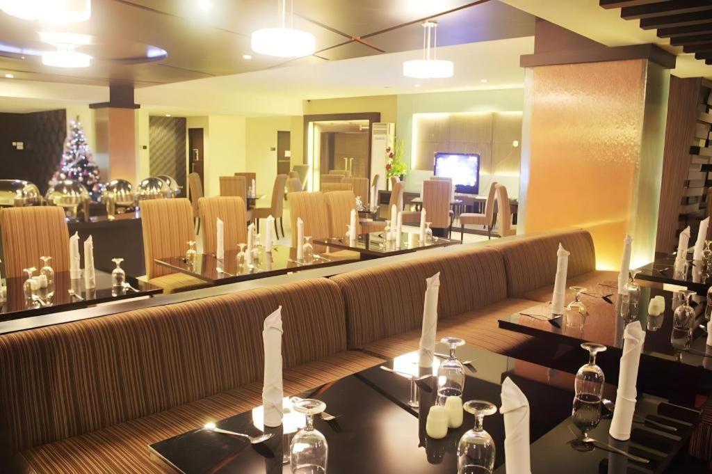 Travello Hotel Μανάντο Εξωτερικό φωτογραφία