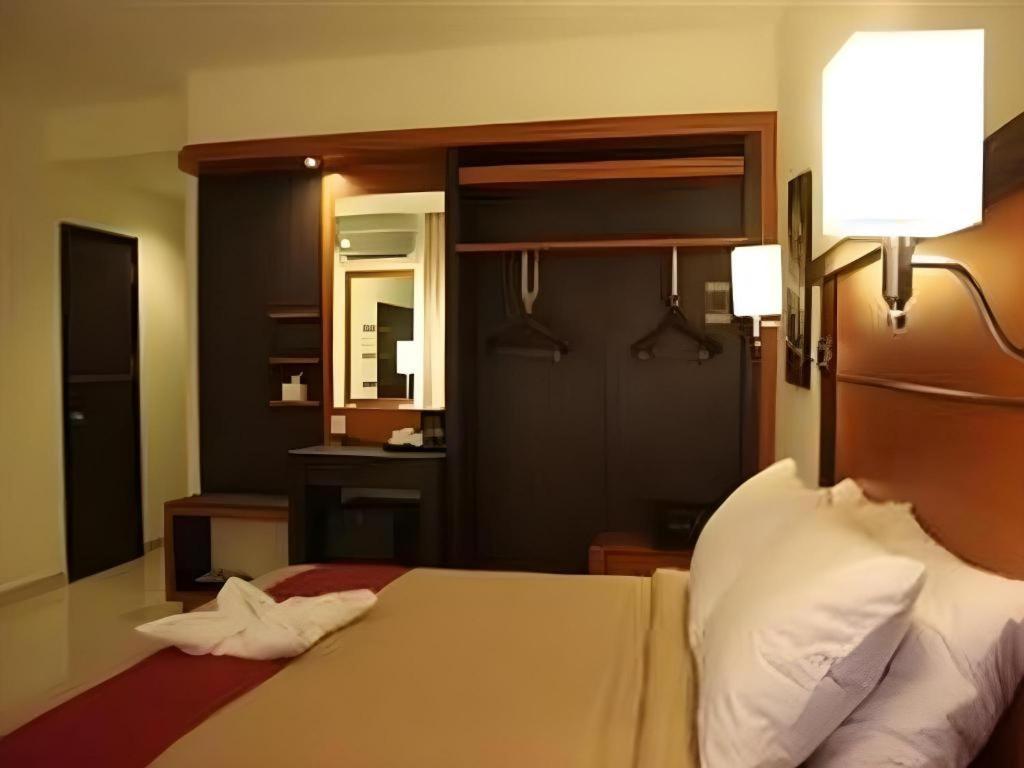 Travello Hotel Μανάντο Εξωτερικό φωτογραφία